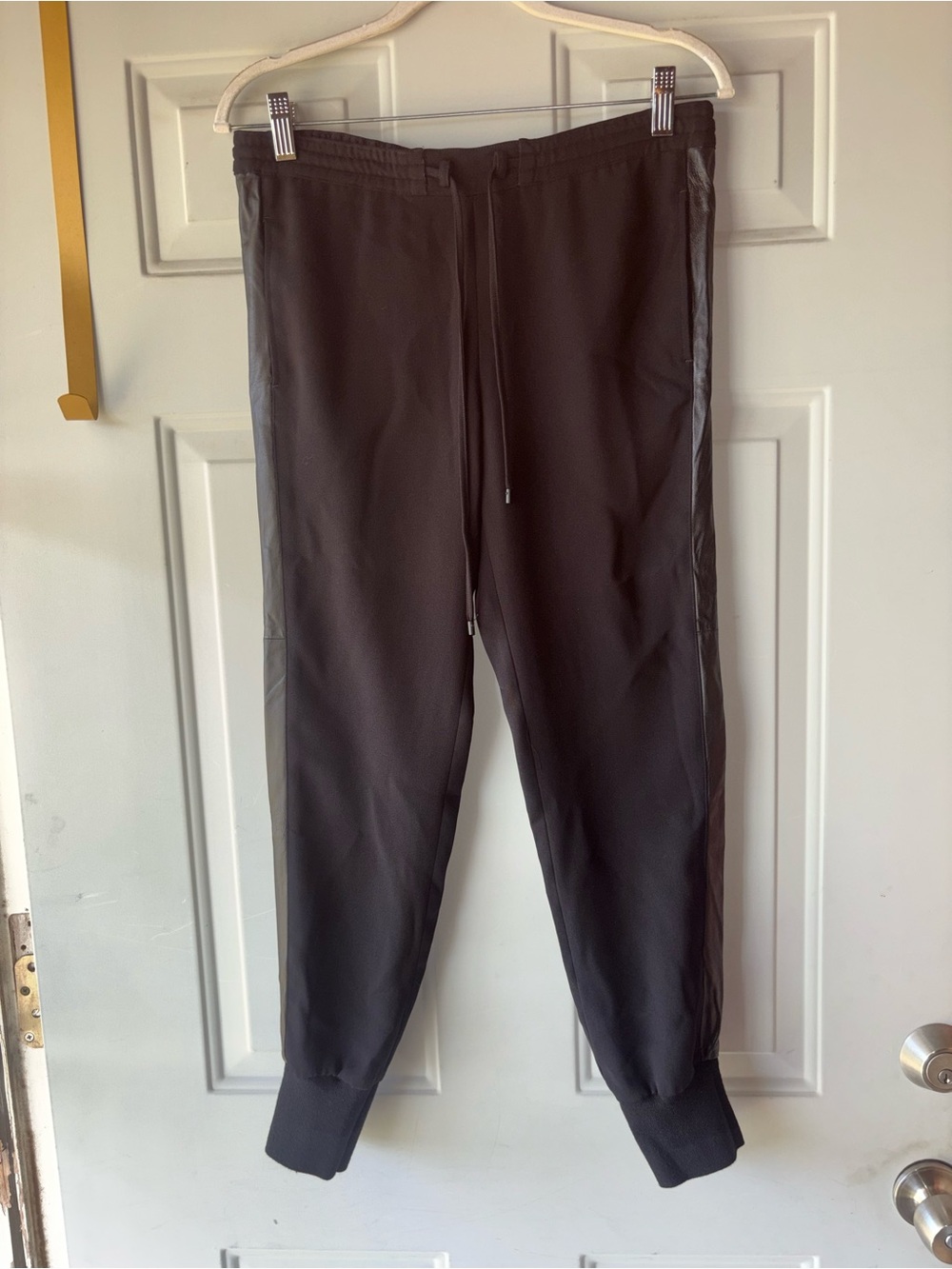 Vince black leather trim joggers size XXS